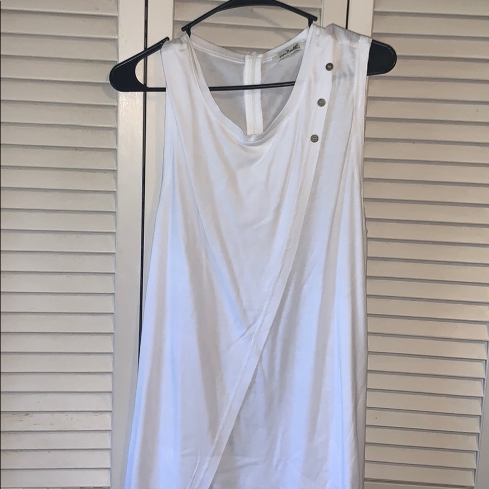 women’s Simply Noelle white swing tunic